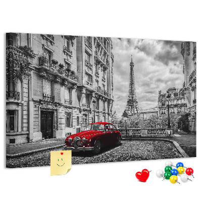 Korková tabuľa Červené auto s Parížom v pozadí
