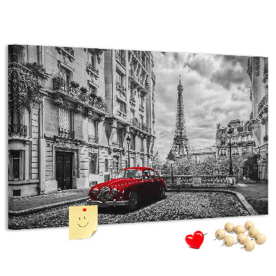 Korková tabuľa Červené auto s Parížom v pozadí