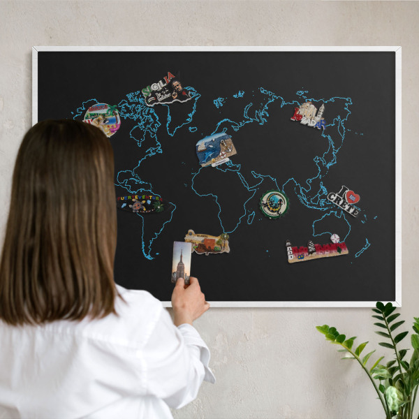Tabuľa na magnetky z ciest biela rama Mapa sveta