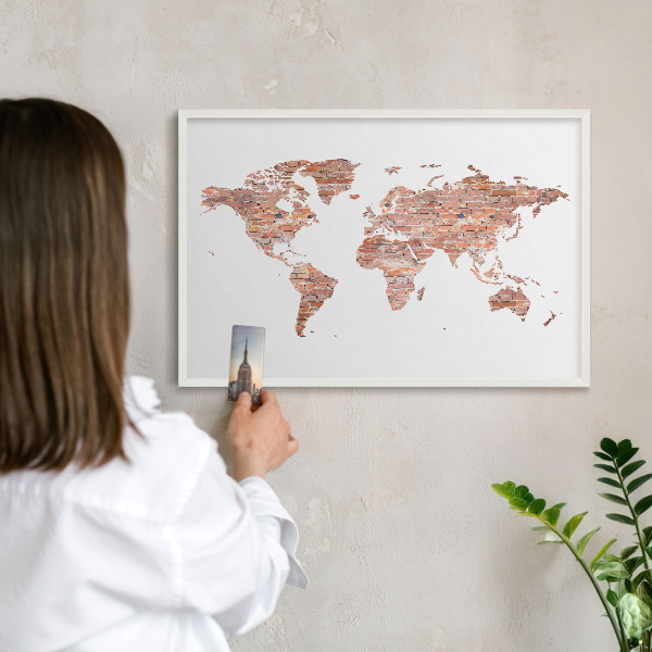 Kovová tabuľa na magnetky na stenu v bielej rame Tehlová mapa