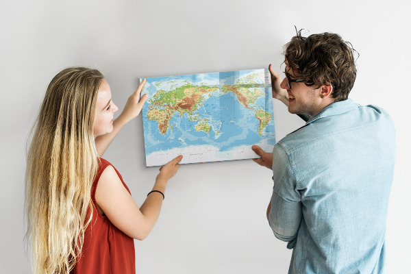 Magnetická popisovateľná tabuľa Mapa sveta s fotografiami a príslušenstvom