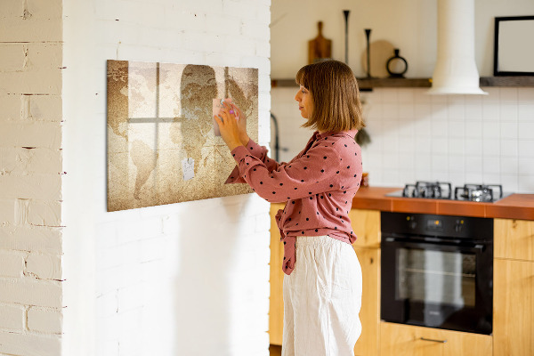 Magnetická popisovateľná tabuľa Mapa spomienok s ďalším príslušenstvom