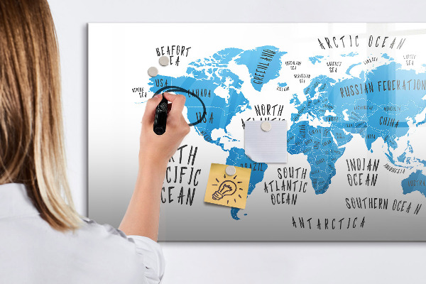 Kresliaca magnetická tabuľa Mapa sveta pre personalizáciu fotografií