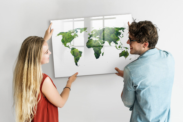 Kresliaca magnetická tabuľa Zelená mapa sveta s fotografiami