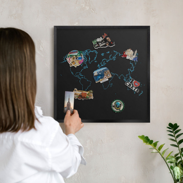 Tabula na magnetky na stenu čierna rama Mapa sveta