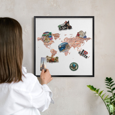 Magnetická dekoračná tabuľa na stenu v čiernej rame Tehlová mapa