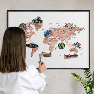 Magnetická dekoračná tabuľa na stenu v čiernej rame Tehlová mapa