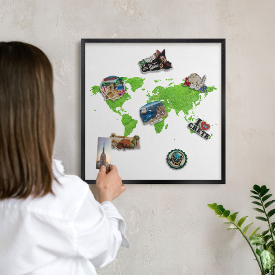 Magnetická dekoračná tabuľa na stenu v čiernej rame Zelená mapa