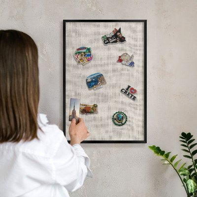 Magnetická dekoračná tabuľa na stenu v čiernej rame Jemná elegancia