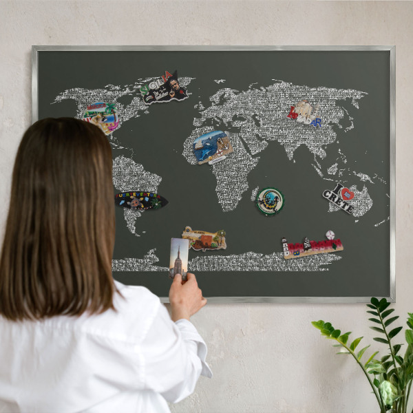 Plechová tabuľa na magnetky v striebornej rame Textová mapa