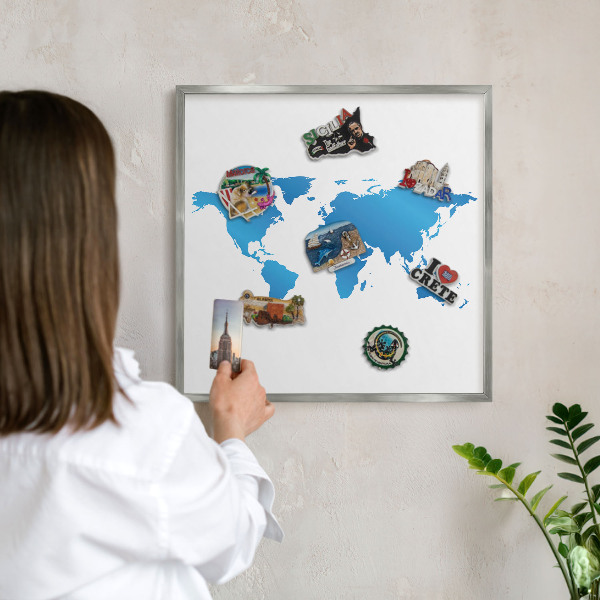 Nástenná tabuľa na magnetky strieborná rama Mapa sveta