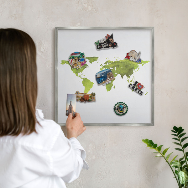 Nástenná tabuľa na magnetky strieborná rama Zelená mapa