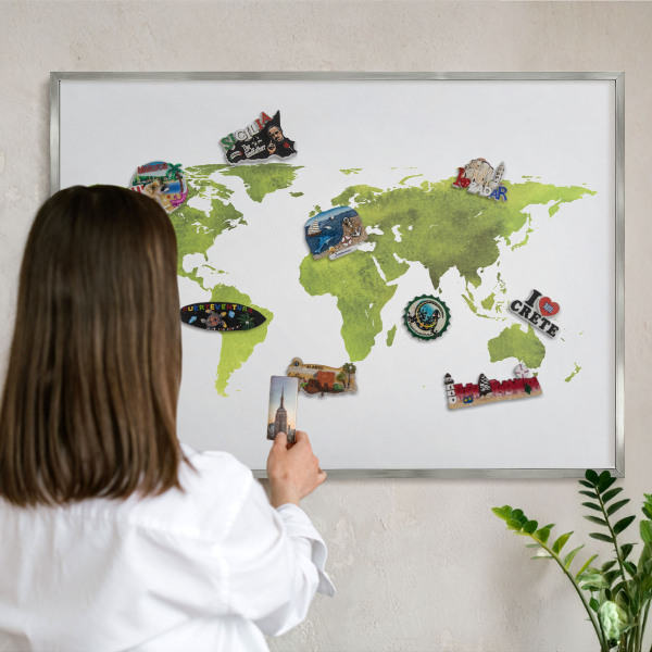 Nástenná tabuľa na magnetky strieborná rama Zelená mapa