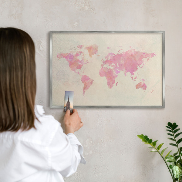 Plechová tabuľa na magnetky v striebornej rame Mapa sveta