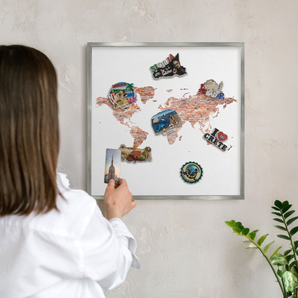 Nástenná tabuľa na magnetky strieborná rama Tehlová mapa