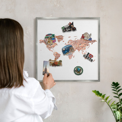 Nástenná tabuľa na magnetky strieborná rama Tehlová mapa