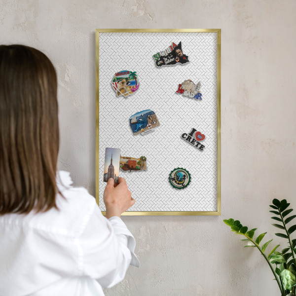 Magneticka tabula na stenu zlatá rama Biela rybia kosť