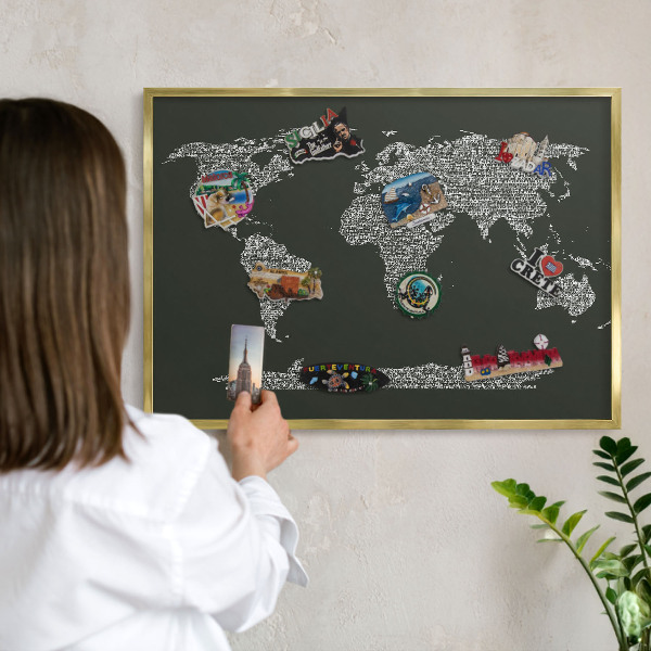 Tabuľa na magnetky z ciest v zlatej rame Textová mapa