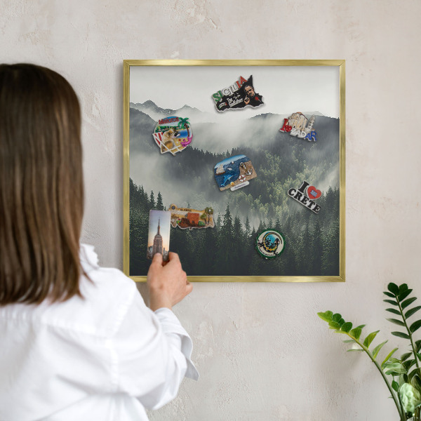 Magneticka tabula na stenu zlatá rama Zelené hory