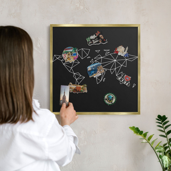 Tabuľa na magnetky z ciest v zlatej rame Mapa sveta