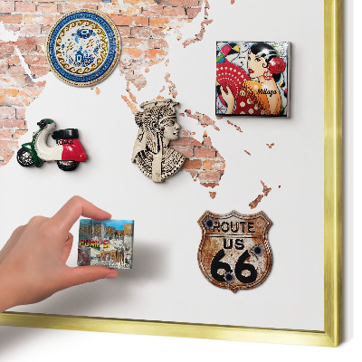 Magneticka tabula na stenu zlatá rama Tehlová mapa