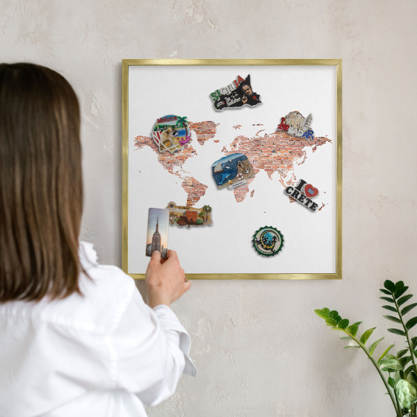 Magneticka tabula na stenu zlatá rama Tehlová mapa