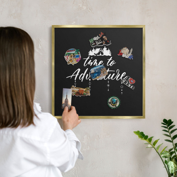 Magneticka tabula na stenu zlatá rama Dobrodružstvo čaká