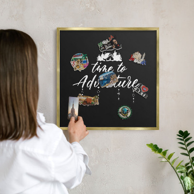 Magneticka tabula na stenu zlatá rama Dobrodružstvo čaká