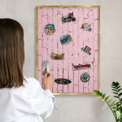 Magneticka tabula na stenu zlatá rama Ružová tehla