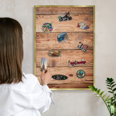 Magneticka tabula na stenu zlatá rama Drevené dosky