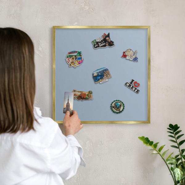 Magneticka tabula na stenu zlatá rama Pastelovo modrá