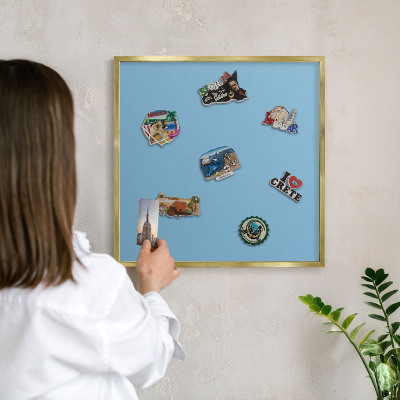 Magneticka tabula na stenu zlatá rama Modrá farba