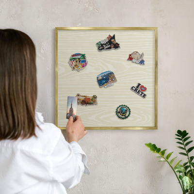 Magneticka tabula na stenu zlatá rama Béžové zrno