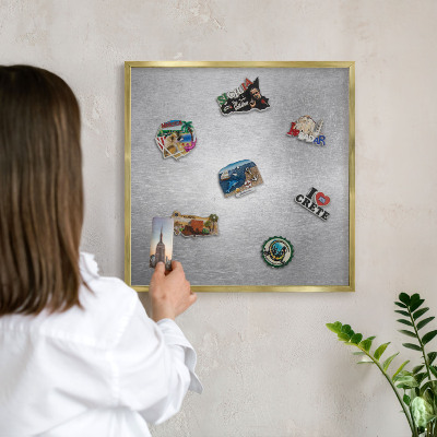 Magneticka tabula na stenu zlatá rama Kovový povrch