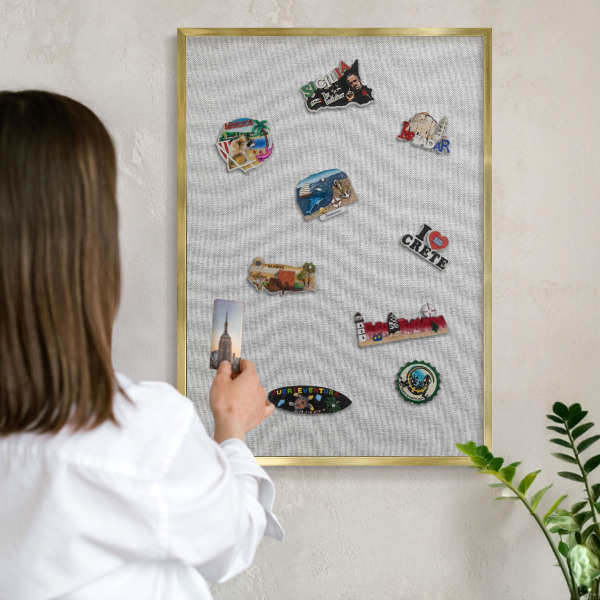 Magneticka tabula na stenu zlatá rama Jemná elegancia
