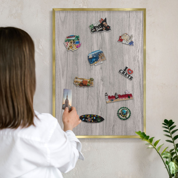 Magneticka tabula na stenu zlatá rama Drevená textúra