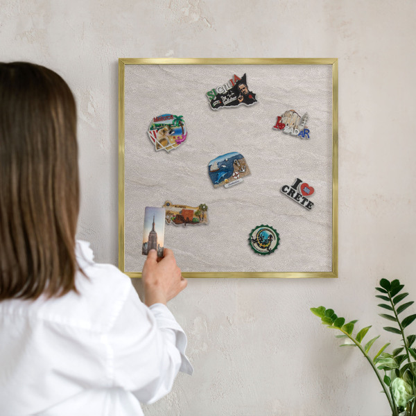 Magneticka tabula na stenu zlatá rama Jemná elegancia