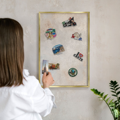 Magneticka tabula na stenu zlatá rama Neutrálne pozadie