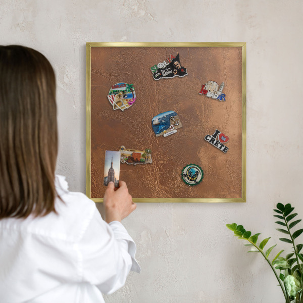 Magneticka tabula na stenu zlatá rama Hnedá textúra