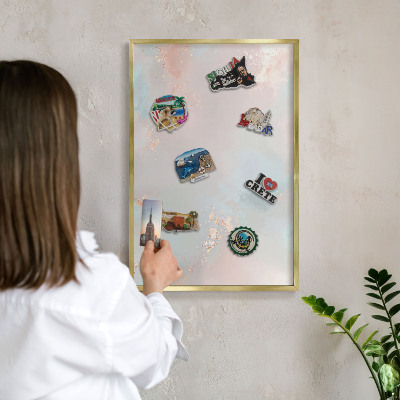 Magneticka tabula na stenu zlatá rama Pastelová harmónia