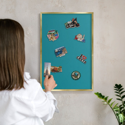 Magneticka tabula na stenu zlatá rama Chladná tyrkysová