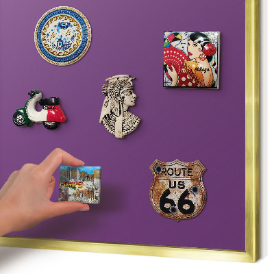 Magneticka tabula na stenu zlatá rama Sýta fialová