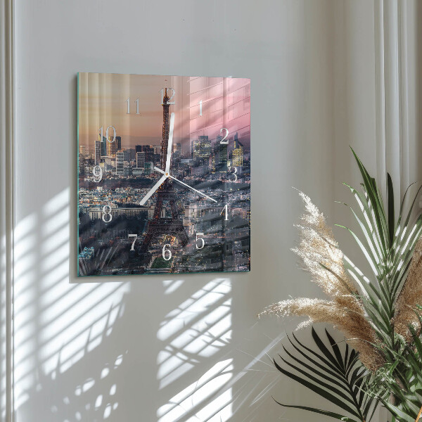 Štvorcové hodiny Eiffelova veža v Paríži