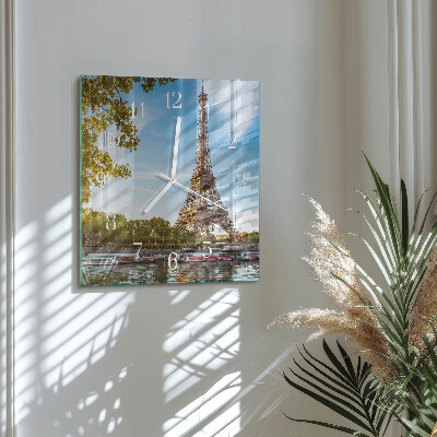 Štvorcové hodiny Eiffelova veža v Paríži