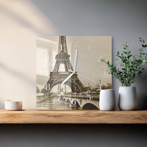 Štvorcové hodiny Paríž