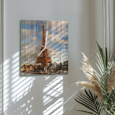 Štvorcové hodiny Paríž