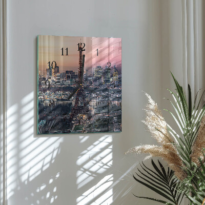 Štvorcové hodiny Eiffelova veža v Paríži
