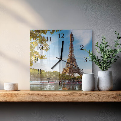 Štvorcové hodiny Eiffelova veža v Paríži