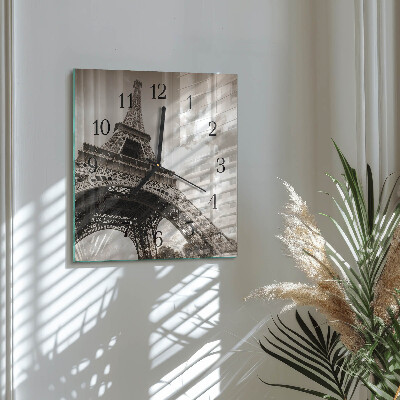 Štvorcové hodiny Paríž