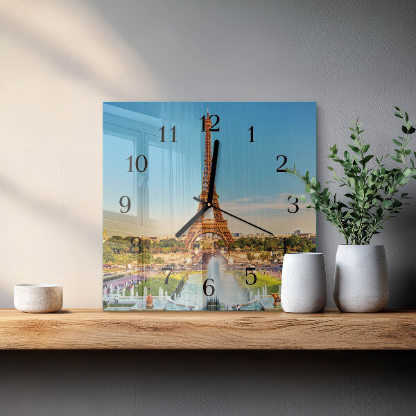 Štvorcové hodiny Paríž